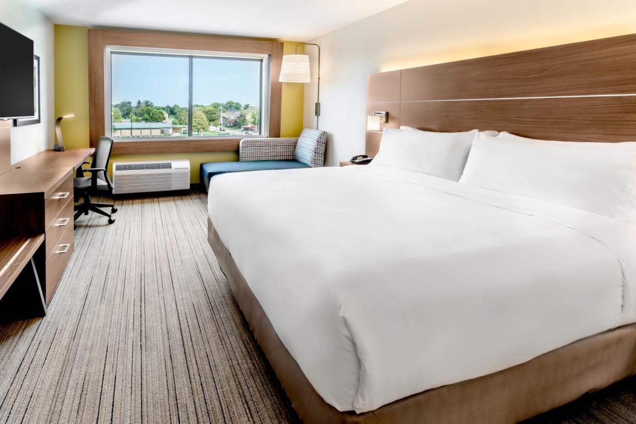 Holiday Inn Express & Suites - Milwaukee West Allis By Ihg Экстерьер фото